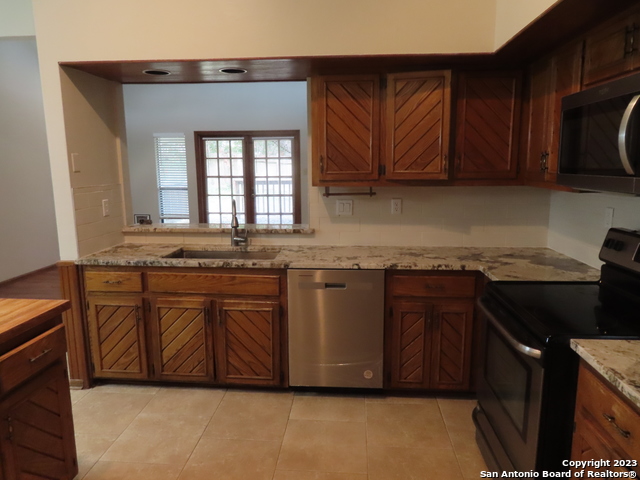 Image 9 of 27 For 9207 Lasater St.