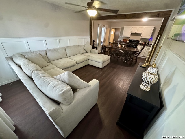 Listing photo id 1 for 275 Lansing  