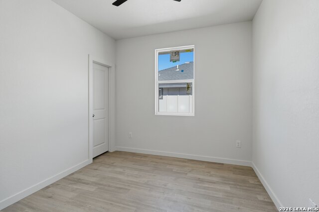 Image 15 of 31 For 458 Blue Bonnet