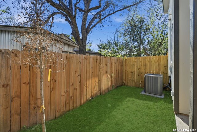 Image 25 of 31 For 458 Blue Bonnet