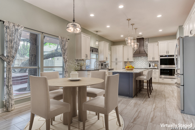 Image 11 of 28 For 918 Riverstone