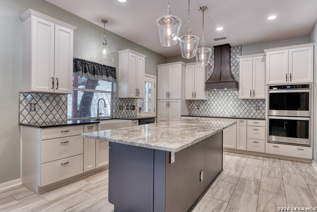 Image 12 of 28 For 918 Riverstone