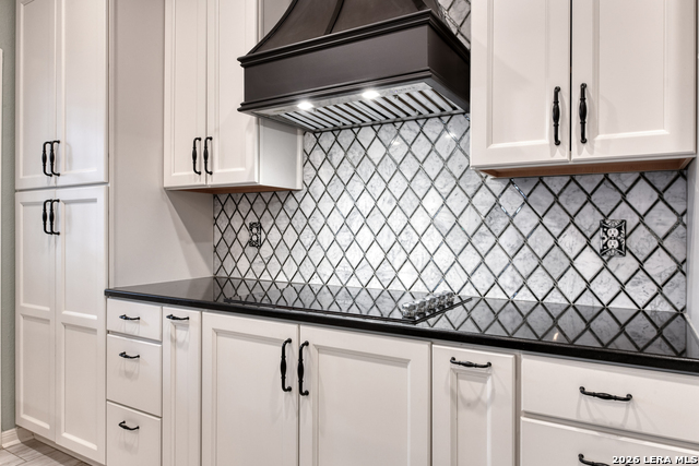 Image 13 of 28 For 918 Riverstone