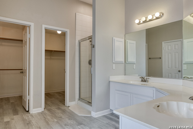 Image 18 of 28 For 918 Riverstone