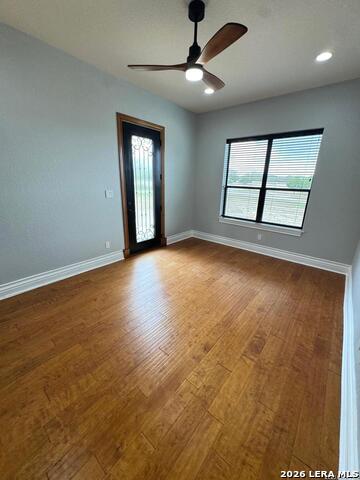 Listing photo id 15 for 443 Bridlegate Blvd