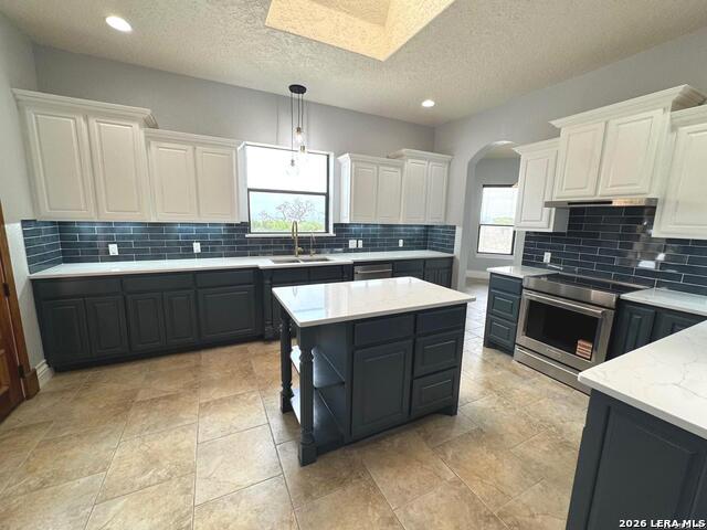 Listing photo id 21 for 443 Bridlegate Blvd