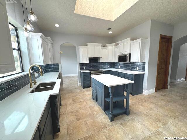 Listing photo id 22 for 443 Bridlegate Blvd