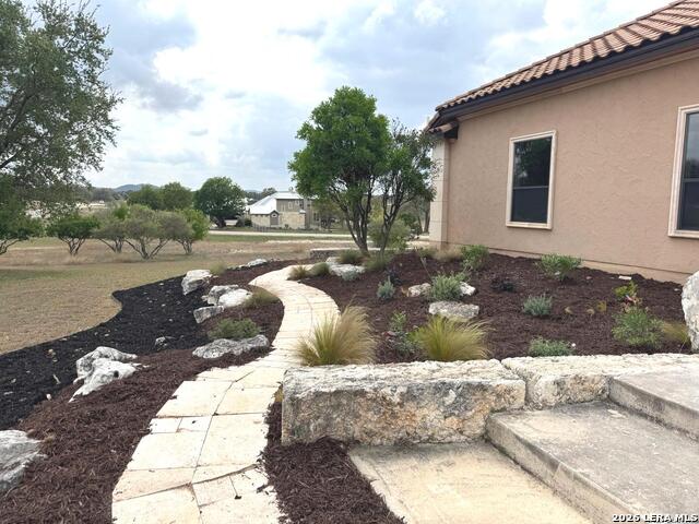 Listing photo id 5 for 443 Bridlegate Blvd