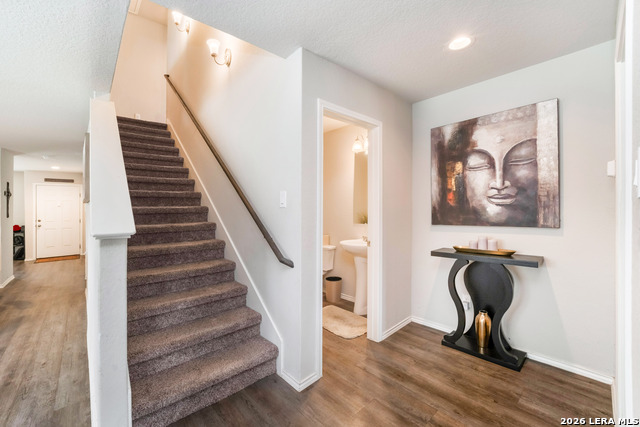 Image 20 of 32 For 9019 Halbert Falls