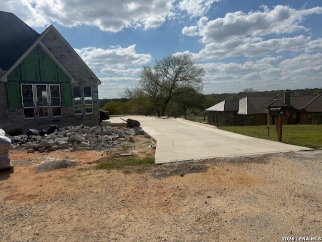 Image 6 of 12 For 121 N. Abrego Crossing