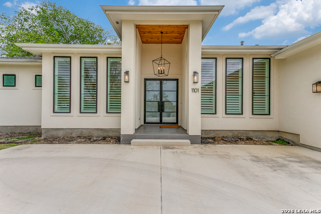 Details for 1101 Garraty, Terrell Hills, TX 78209