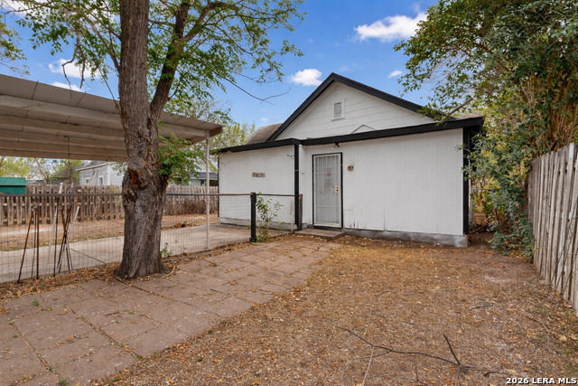 Image 34 of 36 For 3019 Houston W