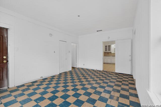 Image 8 of 36 For 3019 Houston W