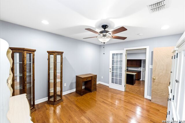 Image 22 of 32 For 1410 Santa Anna