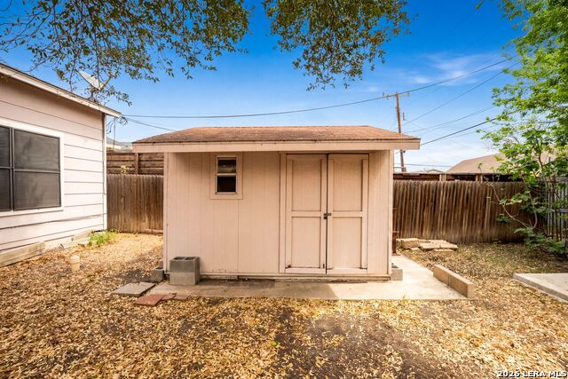 Image 29 of 32 For 1410 Santa Anna