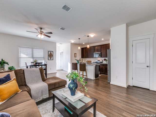 Image 6 of 30 For 8207 Chasemont