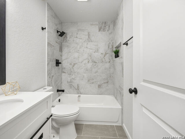 Image 14 of 27 For 612 Jamie Sue