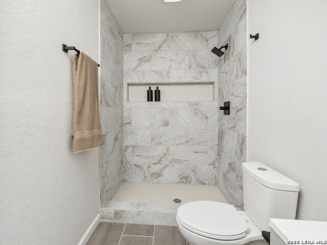 Image 23 of 27 For 612 Jamie Sue