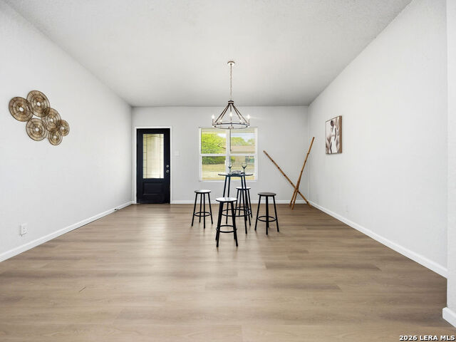 Image 3 of 27 For 612 Jamie Sue