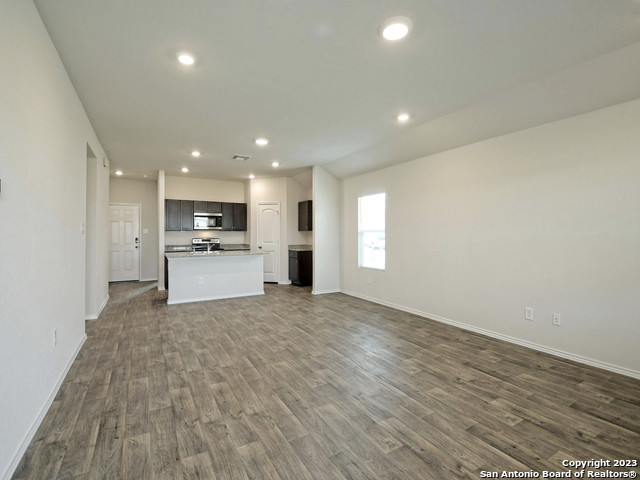 Image 11 of 50 For 771 Monarch  