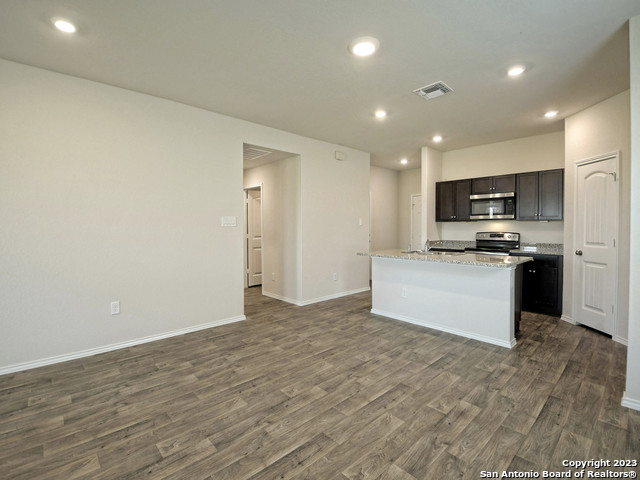 Image 13 of 50 For 771 Monarch  