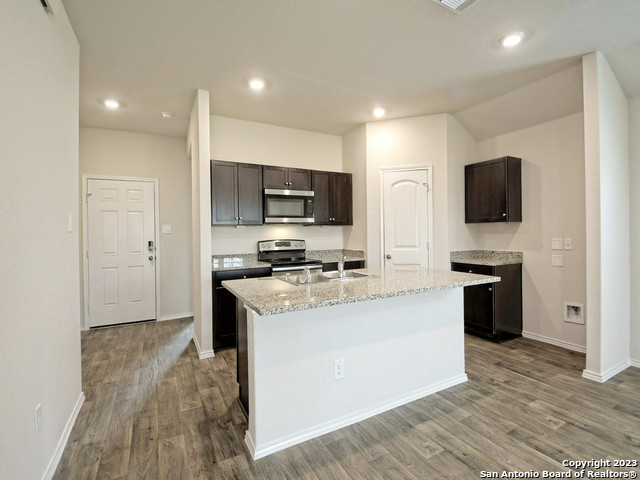 Image 14 of 50 For 771 Monarch  