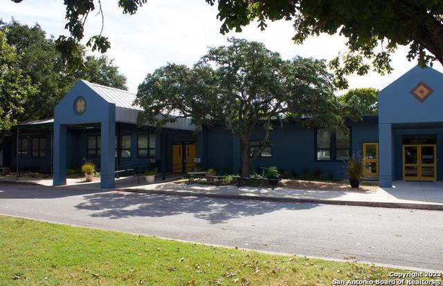 Image 46 of 50 For 771 Monarch  