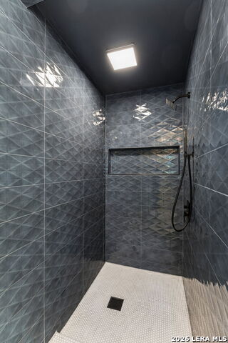 Image 14 of 33 For 3714 Twisted Oaks Dr