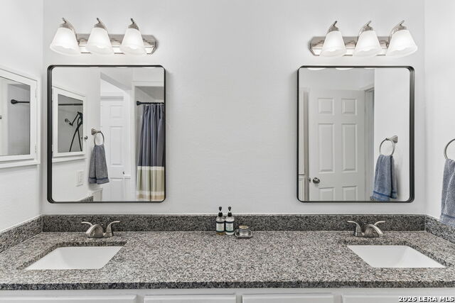 Image 18 of 33 For 3714 Twisted Oaks Dr