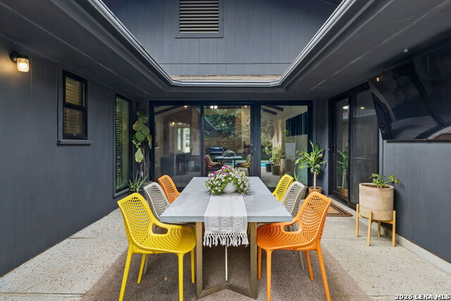 Image 22 of 33 For 3714 Twisted Oaks Dr