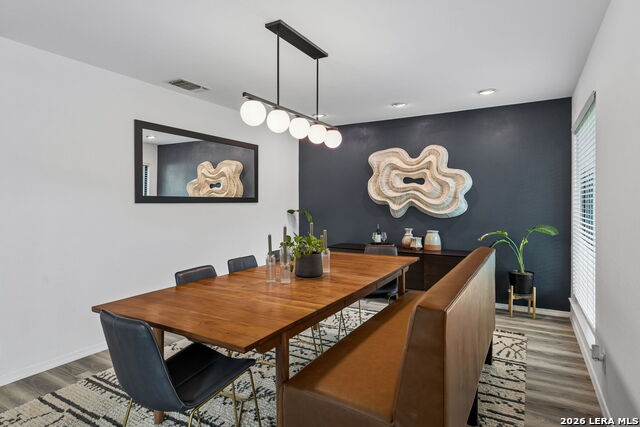 Image 7 of 33 For 3714 Twisted Oaks Dr