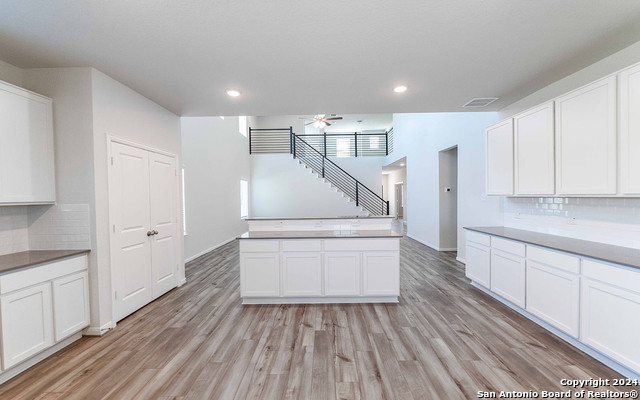 Image 12 of 34 For 14727 Sycamore Crossing