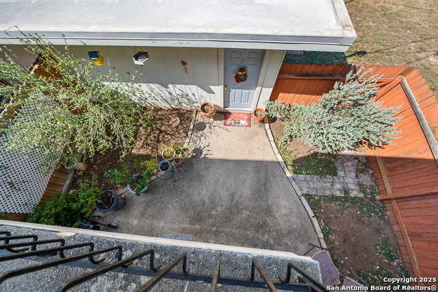 Image 30 of 51 For 619 Strings  619