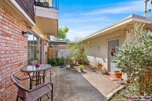 Image 34 of 51 For 619 Strings  619