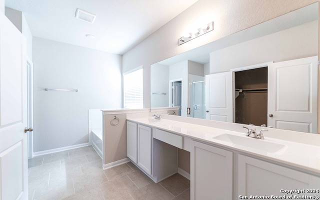 Image 19 of 33 For 14735 Sycamore Crossing