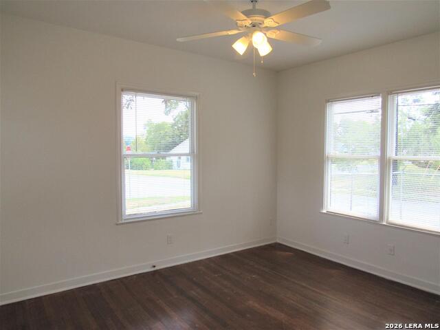 Image 14 of 18 For 454 Bailey  