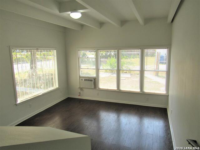 Image 16 of 18 For 454 Bailey  