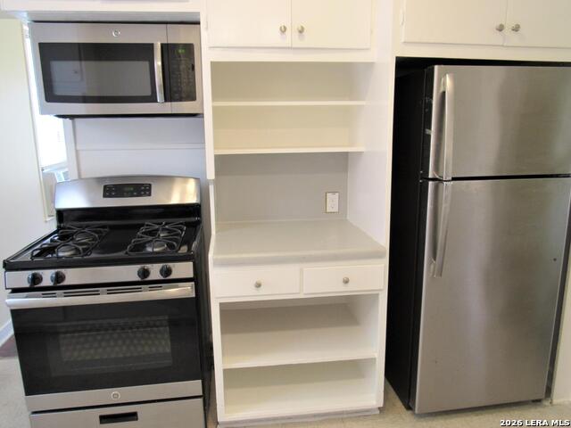 Image 5 of 18 For 454 Bailey  