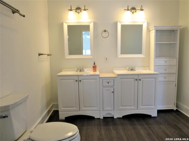 Image 7 of 18 For 454 Bailey  