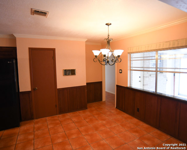 Image 12 of 23 For 6207 Shady Brook