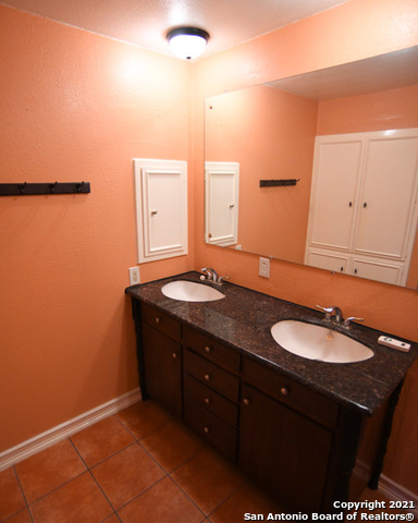 Image 16 of 23 For 6207 Shady Brook