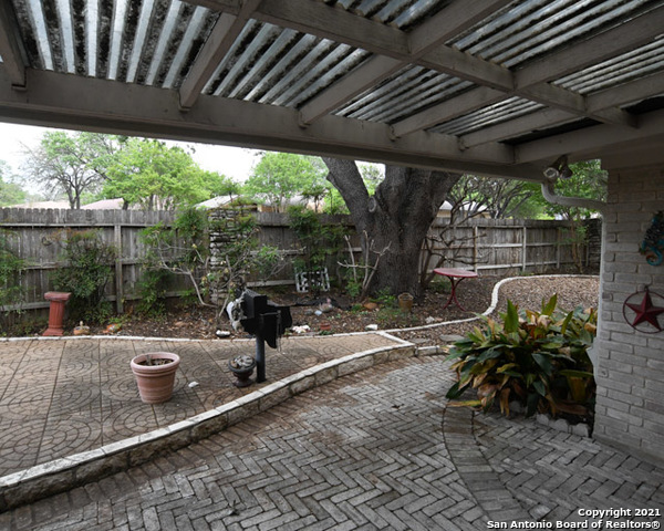 Image 4 of 23 For 6207 Shady Brook