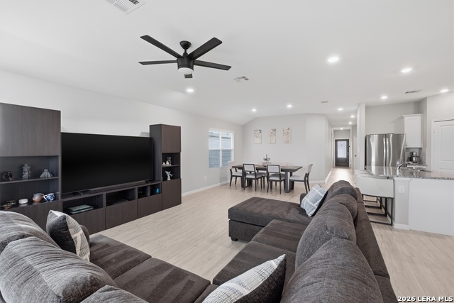 Image 8 of 26 For 31589 Untrodden