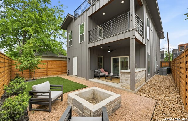 Listing photo id 26 for 108 Dowdy St