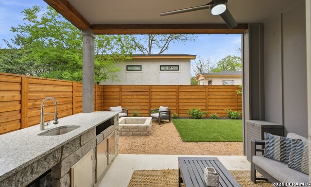 Listing photo id 27 for 108 Dowdy St