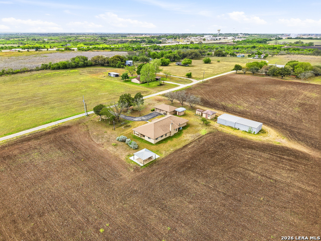 Listing photo id 42 for 13915 Dusty Fields