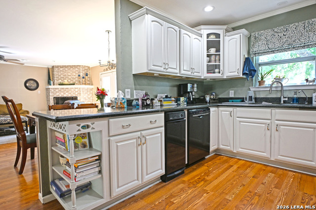 Image 18 of 47 For 877 Twin Oaks