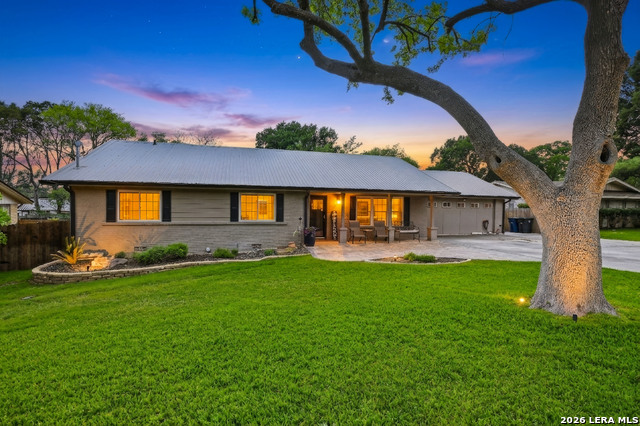 Image 2 of 47 For 877 Twin Oaks