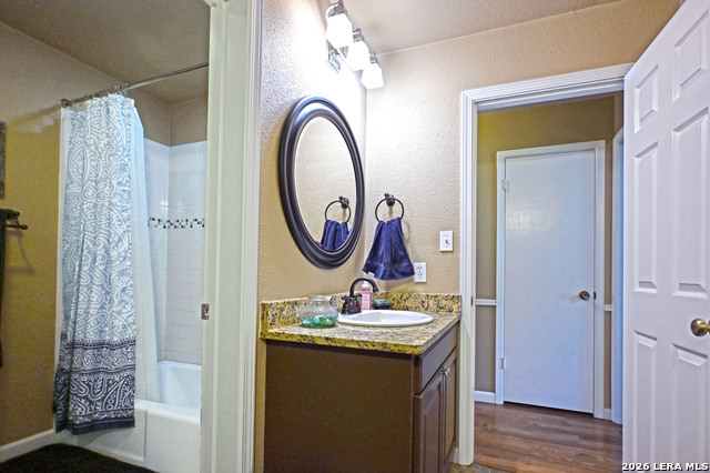 Image 24 of 47 For 877 Twin Oaks