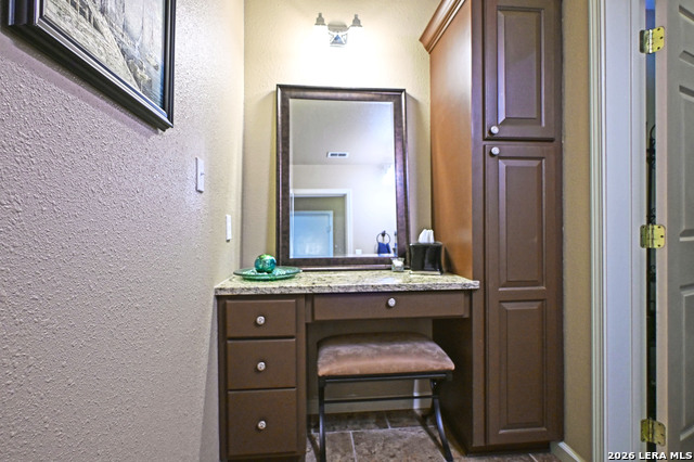 Image 25 of 47 For 877 Twin Oaks